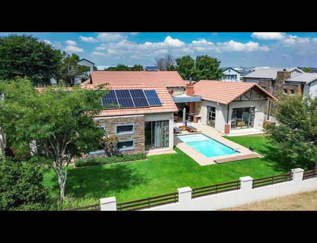 4 BEDROOM HOUSE FOR SALE IN COPPERLEAF ESTATE